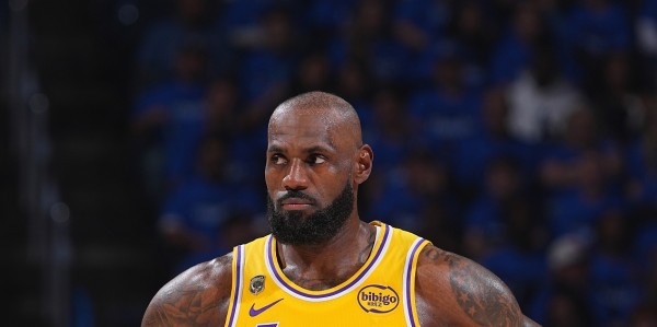 kaiyunsports-麦迪：詹姆斯很难离开球场 是因为他仍掌控着在球场上的一切